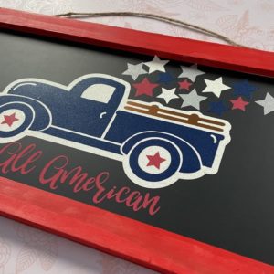 DIY Chalkboard Sign with Cricut | Easy July 4th Chalkboard Vinyl Sign