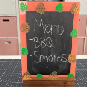 How to Make DIY Chalkboard Sign with Vinyl and Cricut