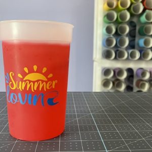 How to Add Vinyl to Plastic Cup with Cricut Tutorial | Cheap and Easy Party Favor with Cricut