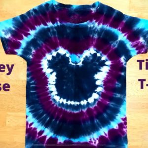 How to Tie Dye a Mickey Mouse T-Shirt | Step by Step Instructions