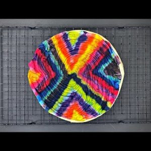 How to Tie Dye a T Shirt in 1 Hour : Multi-Colored Retro Gradient Spiral