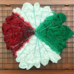 Tie-dye pattern : Christmas Spiral Scrunch