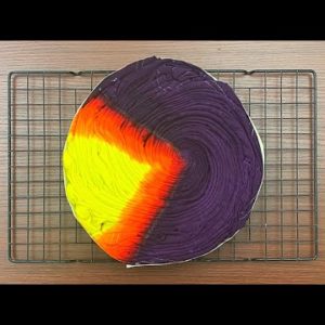 Tie-dye pattern : Grape Lava!