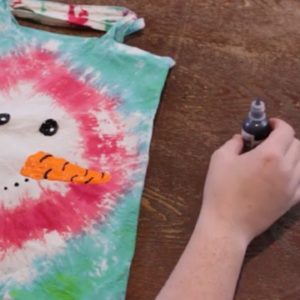 DIY Christmas Tie-Dye  | How To Tie Dye a Reusable Tie Dye Snowman Gift Bag