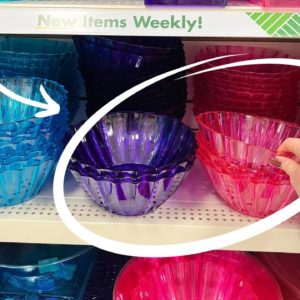 Grab 6 Dollar Store bowls - this Christmas idea is AMAZING!