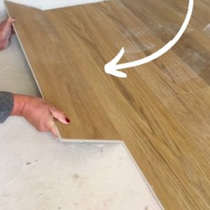 The BRILLIANT flooring makeover DIYers are obsessed with.