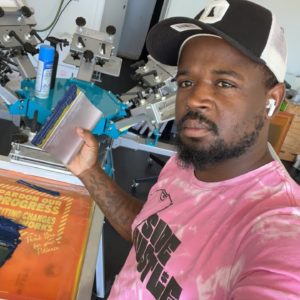 LIVE: My Favorite Type Of Screen Printing Job! (1-Color Dark Ink Light Shirt)