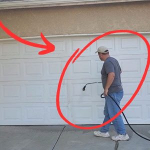 The NEW garage door holiday DIY idea everyone's obsessed with!