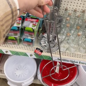 Turn a $1 paper towel holder into jaw dropping new Christmas decor!