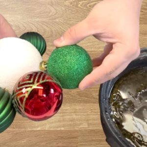 The GENIUS new DIY holiday decorating trends that are inspiring everyone this Christmas!