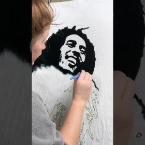 Dye Painting on t-shirt | Bob Marley 👑 #art #painting #tiedye #shorts #onelove #youtubeshorts