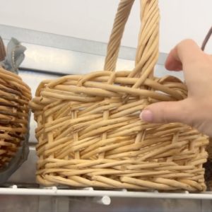 The HOTTEST new spring DIY trend using cheap whicker baskets!