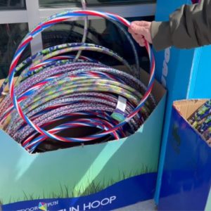 Everyone will be buying hula hoops after seeing this breathtaking garden idea!