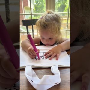 Kid friendly diy tote bag- perfect for back to school crafting with your kids!