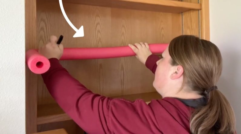 Stick a Dollar Store pool noodle into a bookshelf for this GENIUS idea!